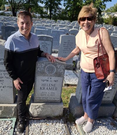 Rick & Sandy at grave